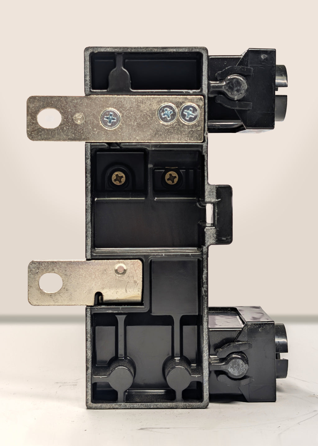 Siemens EQ8695 Main Circuit Breaker