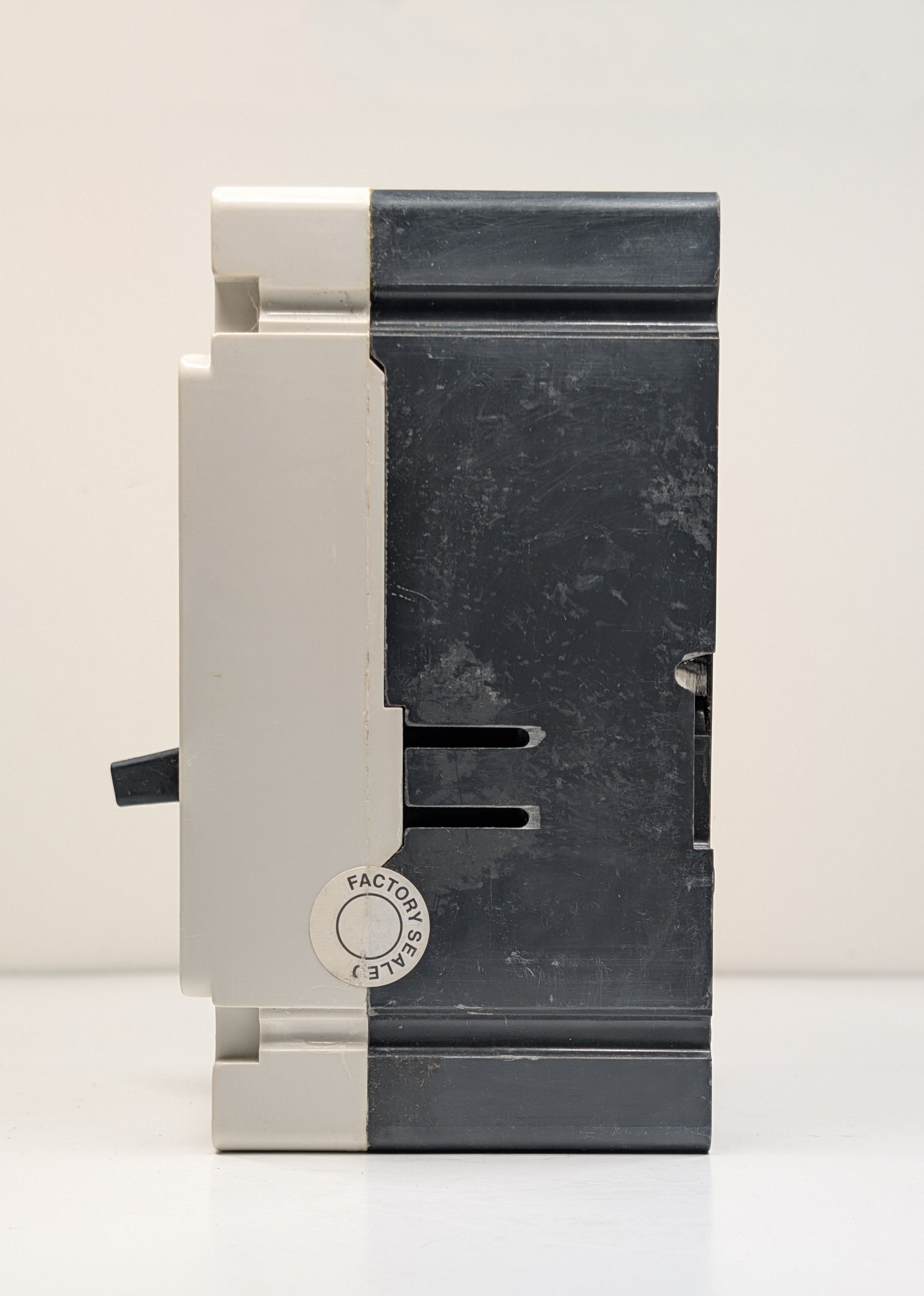 Eaton HFD3070 Molded Case Circuit Breaker